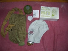 ORIG. UNISSUED (NBC) CIVIL GAS MASK MODEL GP-5 SZ. X-LARGE COMPLETE W/ BAG