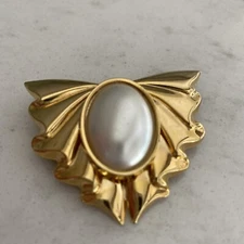 Vintage Jeri Lou Scarf Clip Dress Clasp Gold Tone Faux Mother of Pearl