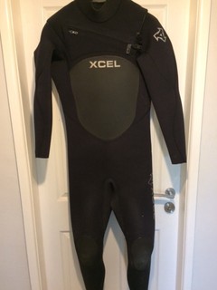 xcel infiniti wetsuit 5/4mm XL
