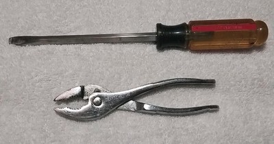 2pc CRAFTSMAN SLIP JOINT PLEIRS & 41584 WF 10'' SLOTTED SCREWDRIVER HANDLE...