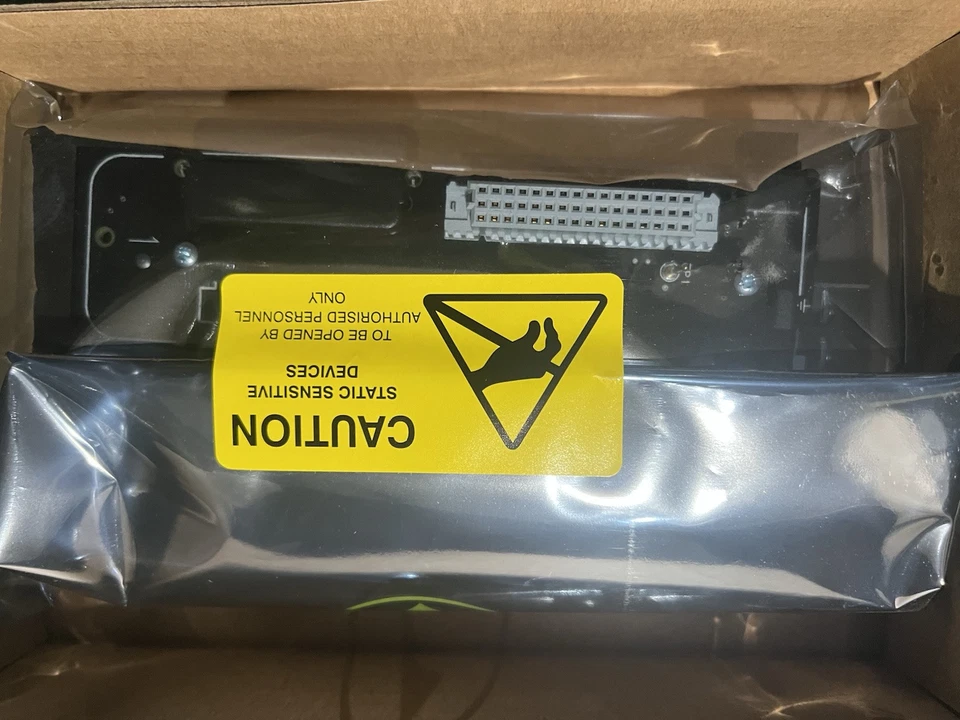 New Fisher Rosemount KJ4001X1-BA3 DeltaV 2 Wide Carrier Base Module 12P3378X042 - Image 2 of 3