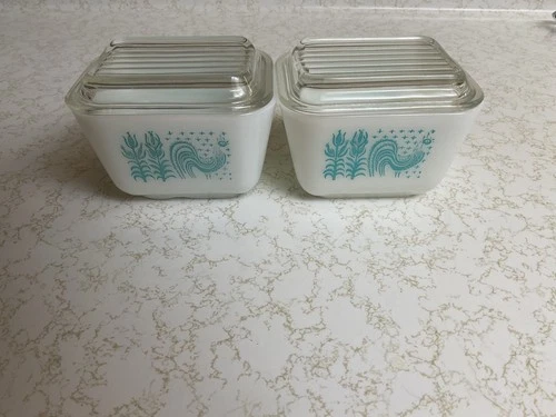 Two Vintage Amish 1&1/2 cup Butterprint Pyrex dishes