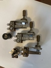 Wandrè Davoli, tre pick-up switch e un potenziometro