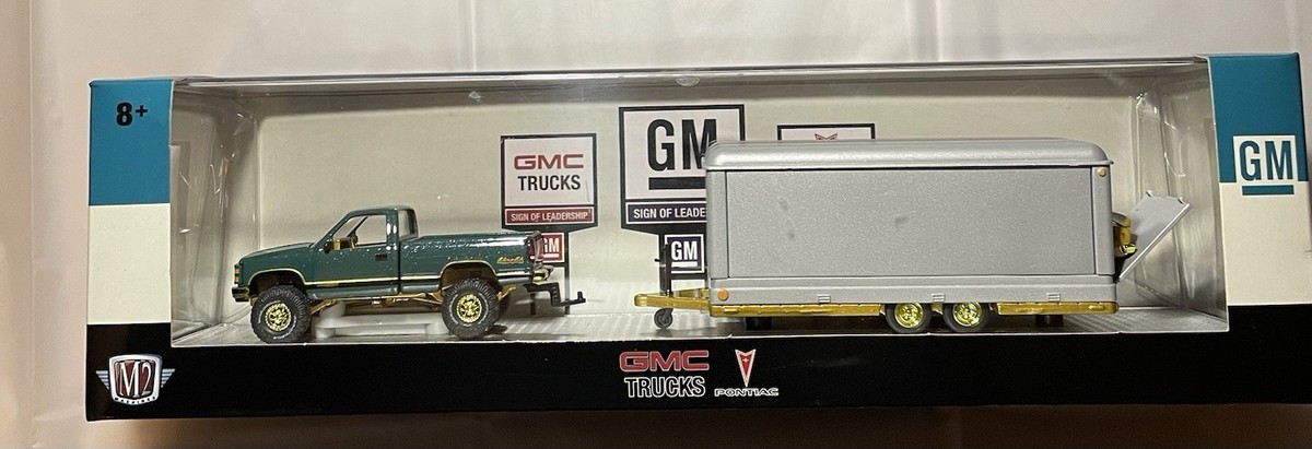 M2 Machines Chase 1998 GMC Sierra 1500 4X4 & 1968 Pontiac Firebird