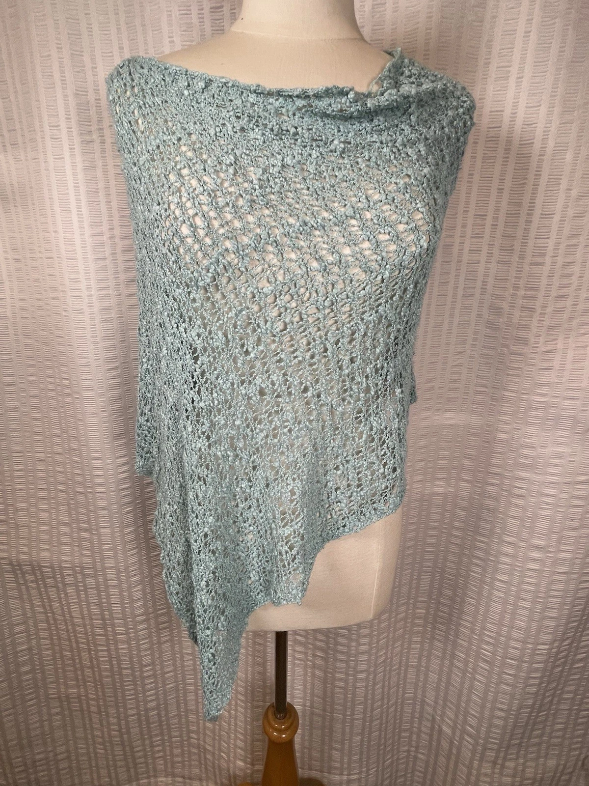 Happy Bohemians Comfy Boho knit Poncho Light Green