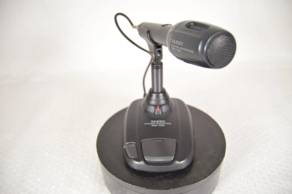 Yaesu MD-100A8X Dynamisches Tischmikrofon Hervorragend getestet - Bild 3 von 4