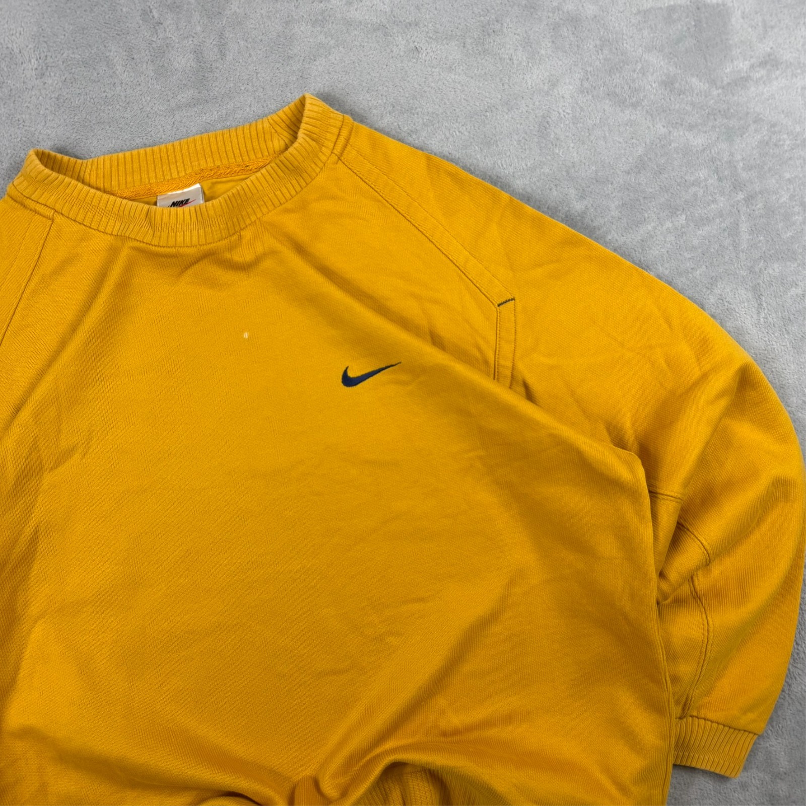 VTG Nike 1990's Yellow Mini Swoosh Oversized Heavyweight Size Medium Sweatshirt image 3