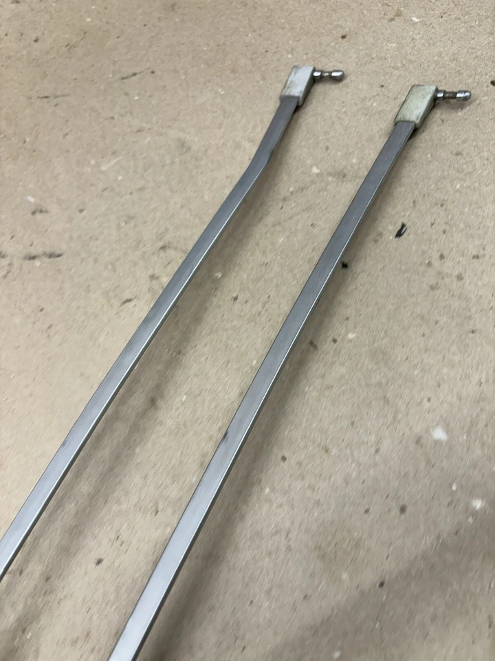 1981 85 86 88 87 Monte Carlo Regal Cutlass Malibu Juego de brazos de limpiaparabrisas Foto 4 de 4