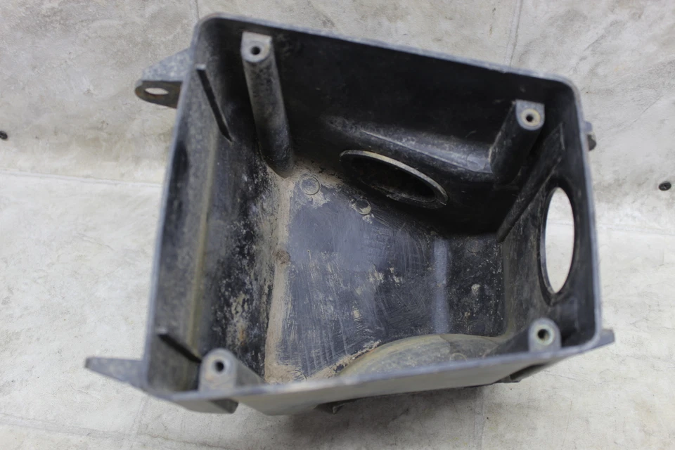 1982 1983 Honda Big Red 200 Oem Lower Bottom Airbox Air Intake Filter Box Case - Image 4 of 4