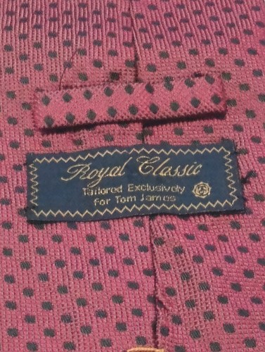 "Royal Classic" Tom James - Burnt Red with Navy Polka Dots Silk Tie (57.5" x 4") - Picture 4 of 6