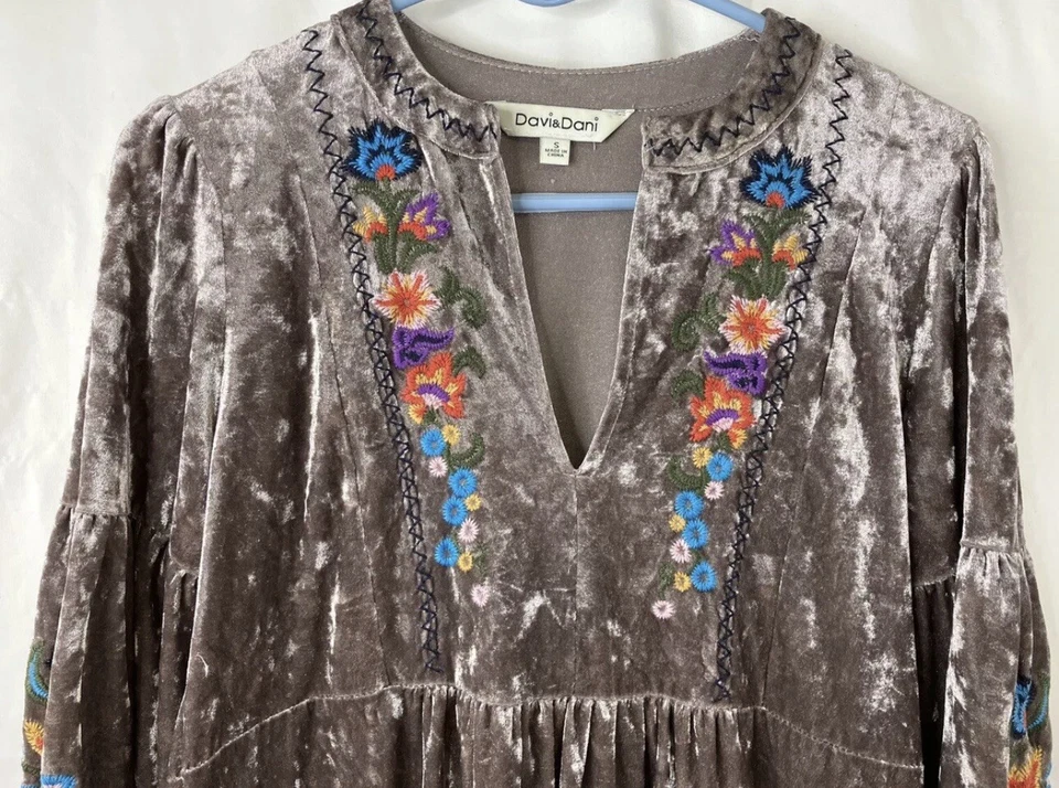 Top túnica bordada de terciopelo aplastado boho de la década de 1970 Davi & Dani para mujer talla S Mocha nuevo Foto 3 de 4