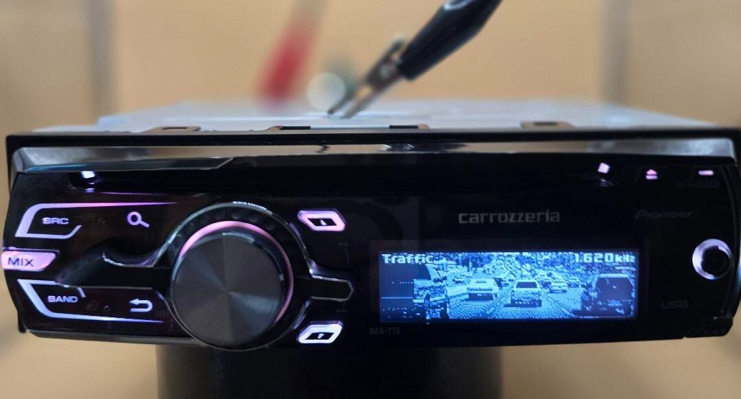 【希少】★未使用★パイオニア カロッツェリア DEH-770 本体のみ カロッツェリア DEH-770 CD USB AUX