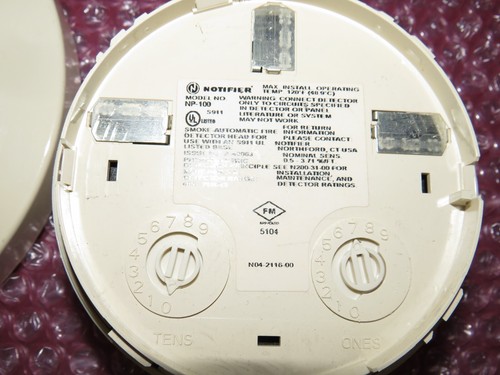 NOTIFIER NP-100 AUTOMATIC FIRE DETECTOR HEAD WITH B710LP BASE - 第 3/4 張圖片