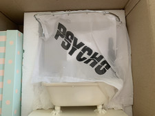 NIB 2005 Madame Alexander Psycho Set Janet Leigh with Doll/Tub/Shower Curtain