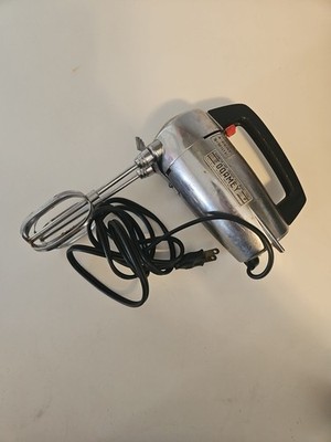 Vintage 1950 s DORMEYER #7600 SILVER DORMEY 5 Speed Hand Mixer