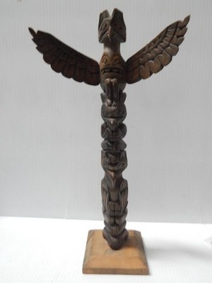 LRG JOHN WILLIAMS SIGNED NOOTKA NWC INDIAN WOOD TOTEM POLE - HUDSON BAY