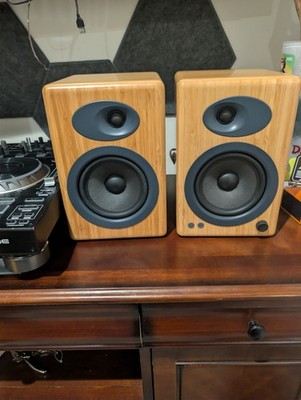 Audioengine A5+ Speakers Bamboo Premium Powered Speaker System Pre Owned.