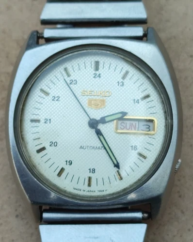 Vintage Seiko 5 Automatic 7019 Japan 21 Jewels Men's Wristwatch for Repair/Parts