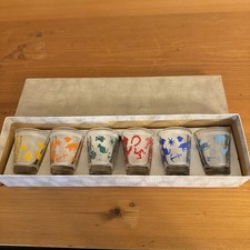 RETRO 60s/70s 6 x CONFETTI LUCKY CHARM SYMBOL SHOT/ TOT GLASSES - #xmas party 🎄