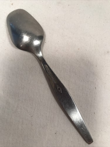 INS272 International Stainless Square flat end teaspoon or sugar spoon - Picture 2 of 4