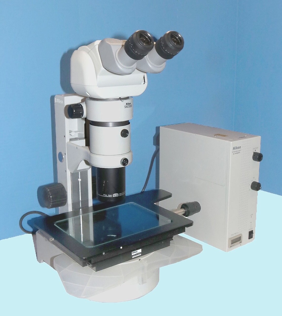 Nikon SMZ1000 Stereo Zoom Microscope, Tilting Ergo head C-HGFI