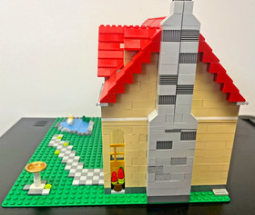 LEGO Creator Family Home 3-in-1 MPN 6754 Pre-Owned