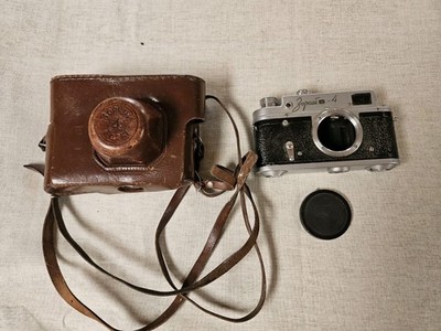 Soviet film camera Zorkiy-4 W case..no lens..see pics!