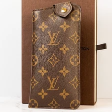 LOUIS VUITTON Glasses Case M66544 Monogram Etui a Lunette MM W/Box Auth Brown[S]