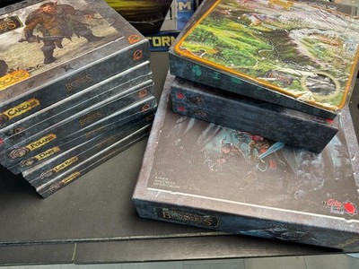 Too Many Bones Bundle (EN)  Grundspiel + 40 Days in Daelore + 8 Gearlocs + Map