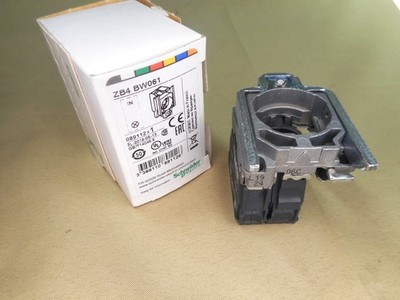 SCHNEIDER ZB4BW061  light block with fixing collar (NIB)