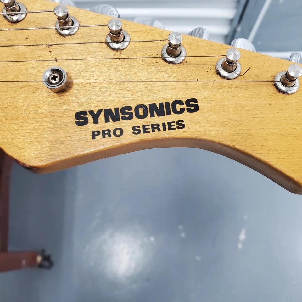 SYNSONICS PRO 系列电子吉他 6 弦 — 第 3/4 张图片