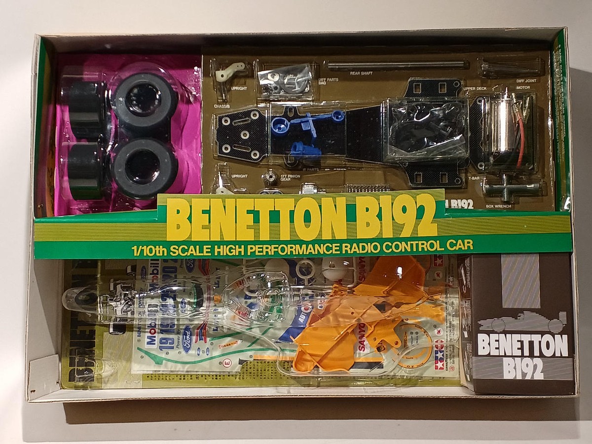 タミヤ ラジコン1/10RC F102 ベネトンB192 TAMIYA RC car BENETTON B192 TAMIYA F102chassis - YouTube