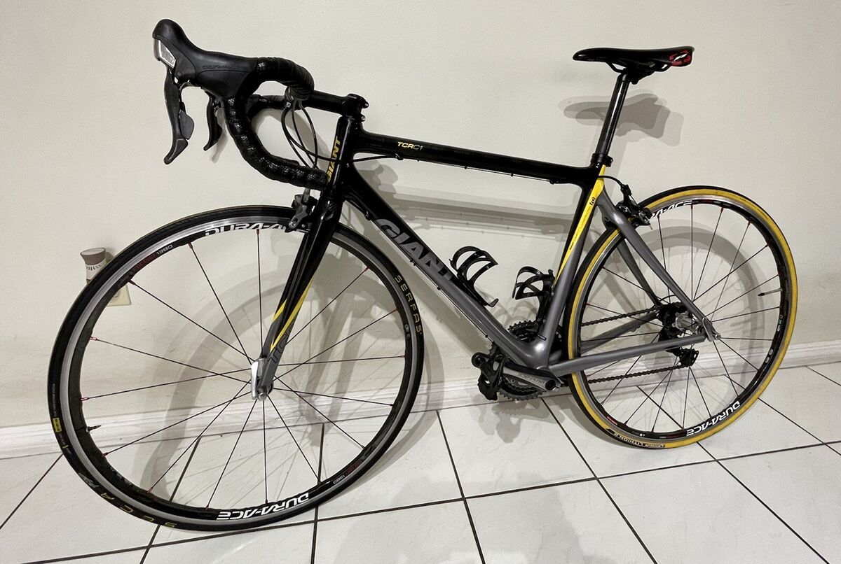 Giant TCR C1 Full Dura ace Wheels Dura Ace. Lightweight Bike Giant TCR C1 Full Dura ace Wheels Dura Ace. Lightweight Bike