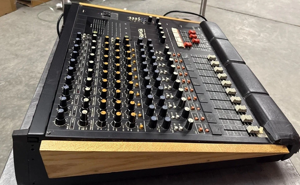 Vintage RAMSA WR-8210A Audio Mixer - WORKING!  - Image 3 of 4