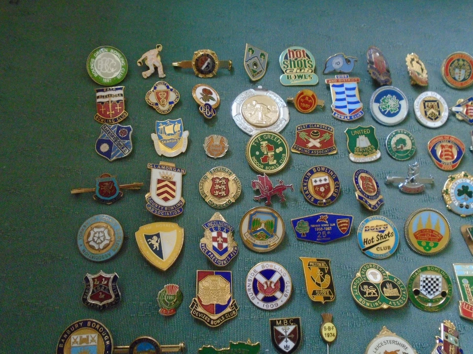JOB LOT COLLECTION OF 100 DIFFERENT UK BOWLS BOWLING PIN BADGES - Image 2 of 4