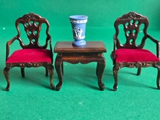 doll house oak/red 2x chairs and table/vase 1.12th