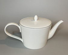 Royal Doulton Gordon Ramsay Signature Platinum 38 oz Tea Coffee Pot