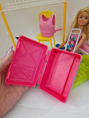 Barbie Strand Set Jetski Surfbrett Lilo Koffer Volleyball Netz und Puppen - Bild 9 von 19