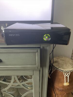 Xbox 360 with Has All Cords and Xbox