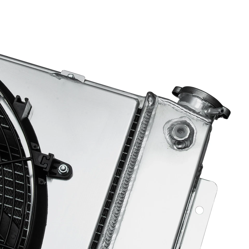 4-Row Aluminum Radiator+Shroud Fan For 67-69 Chevy Camaro Pontiac Firebird Foto 3 de 4