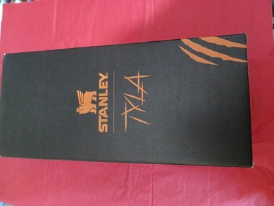 New Stanley Cup Tyla Tyger Quencher 40oz Limited Edition NIB