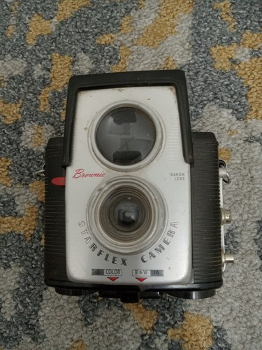 VINTAGE BROWNIE STARFLEX CAMERA DAKON LENS***UNTESTED** - Picture 1 of 7