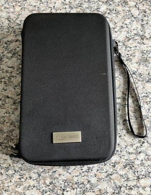 amazonbasics: schwarze Universaltasche für elektronische Kleingeräte