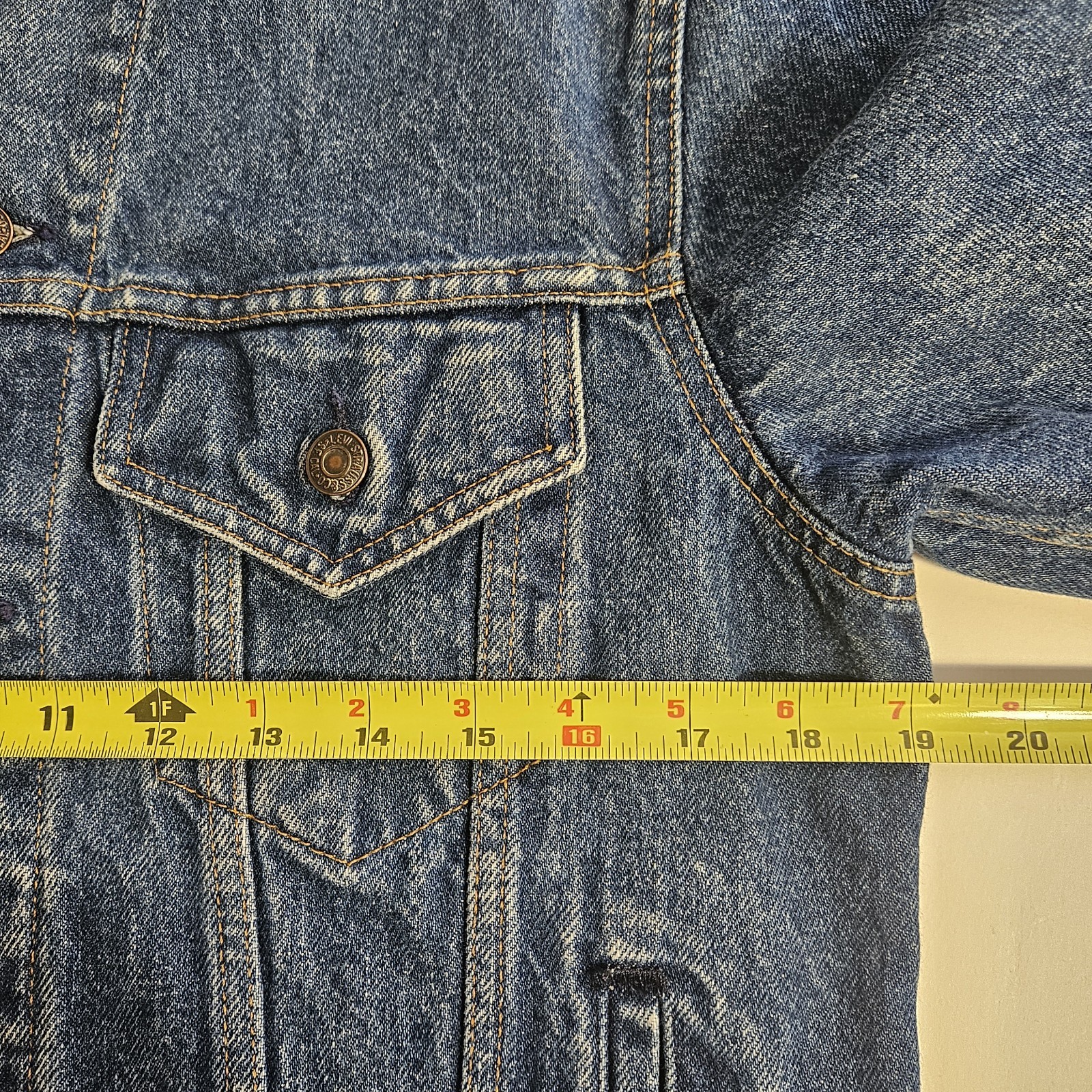 Levi Vintage Made In USA Trucker Jacket Mens Size 38/ Womens Medium. thumbnail 5