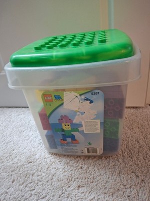 Lego Quatro 5357 Bucket - W/Container Tub (75 piece plus four more!) Duplo/Lego