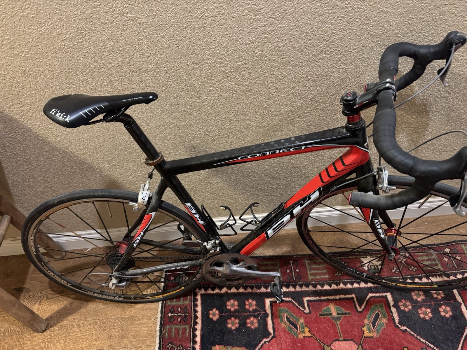 BH Connect Carbon Fiber Road Bike 54, 700C Black Red Drop Bar Caliper Brake