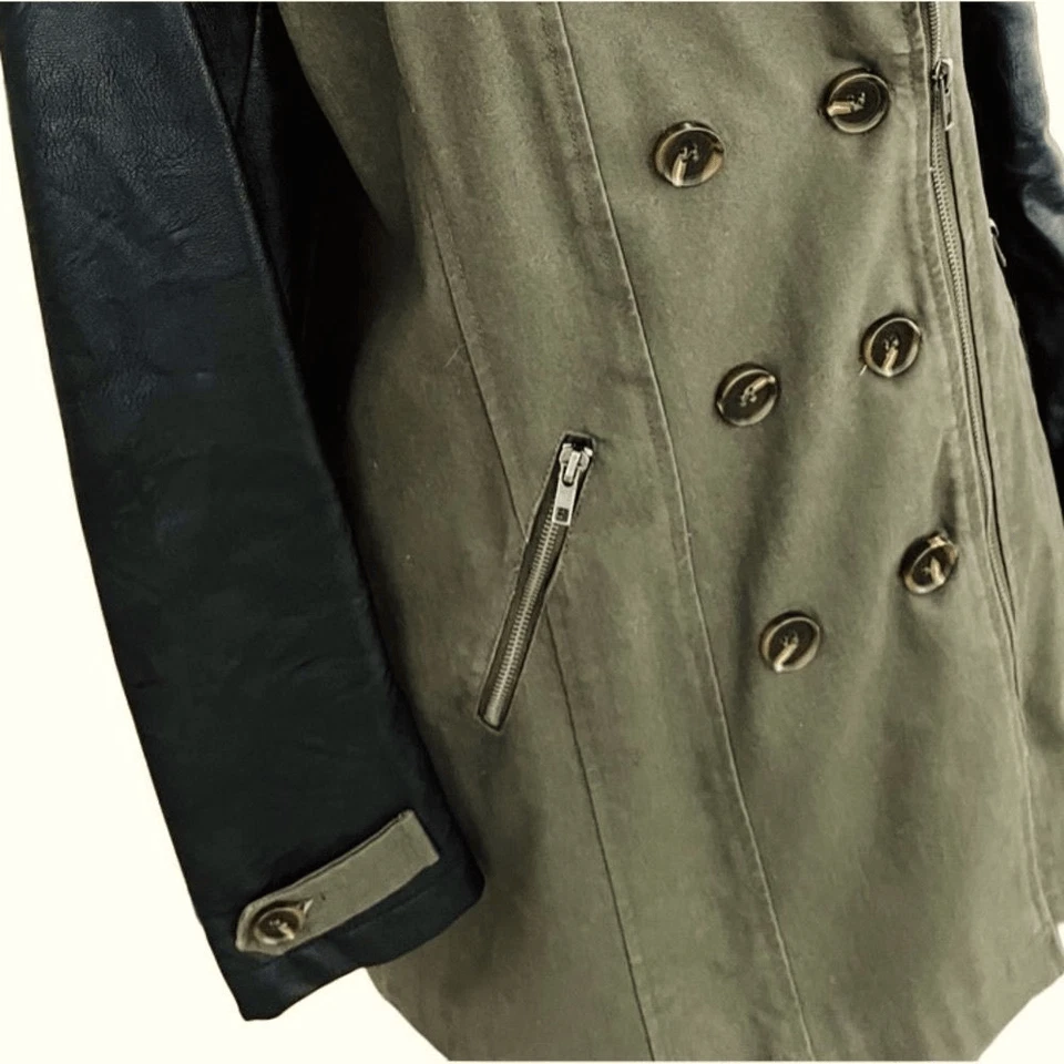 Gabardina militar con ribete de cuero sintético verde oliva/negro talla M Foto 4 de 4