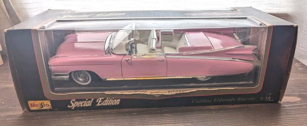 ☆新品⭐︎ Cadillac ELDORAD 1/18 MAISTO s-l400.jpg