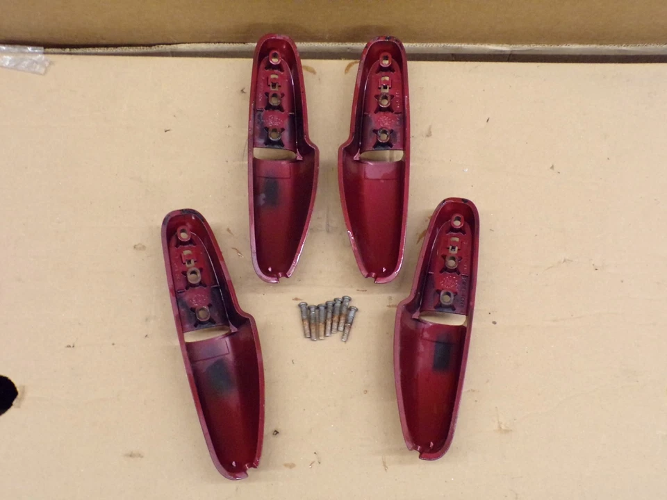 Juego de extremos portaequipajes Kia Sedona 2003 2002-2005 Foto 3 de 3