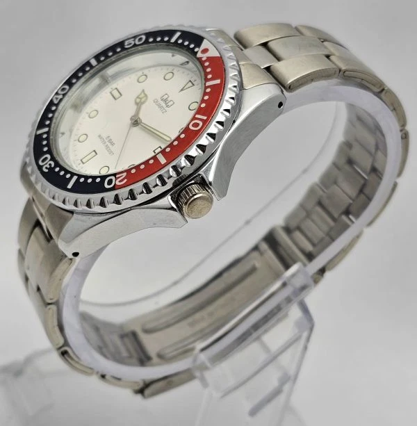 Q&Q Pepsi Bezel Quartz Vintage Men’s Diver Watch - Image 3 of 4